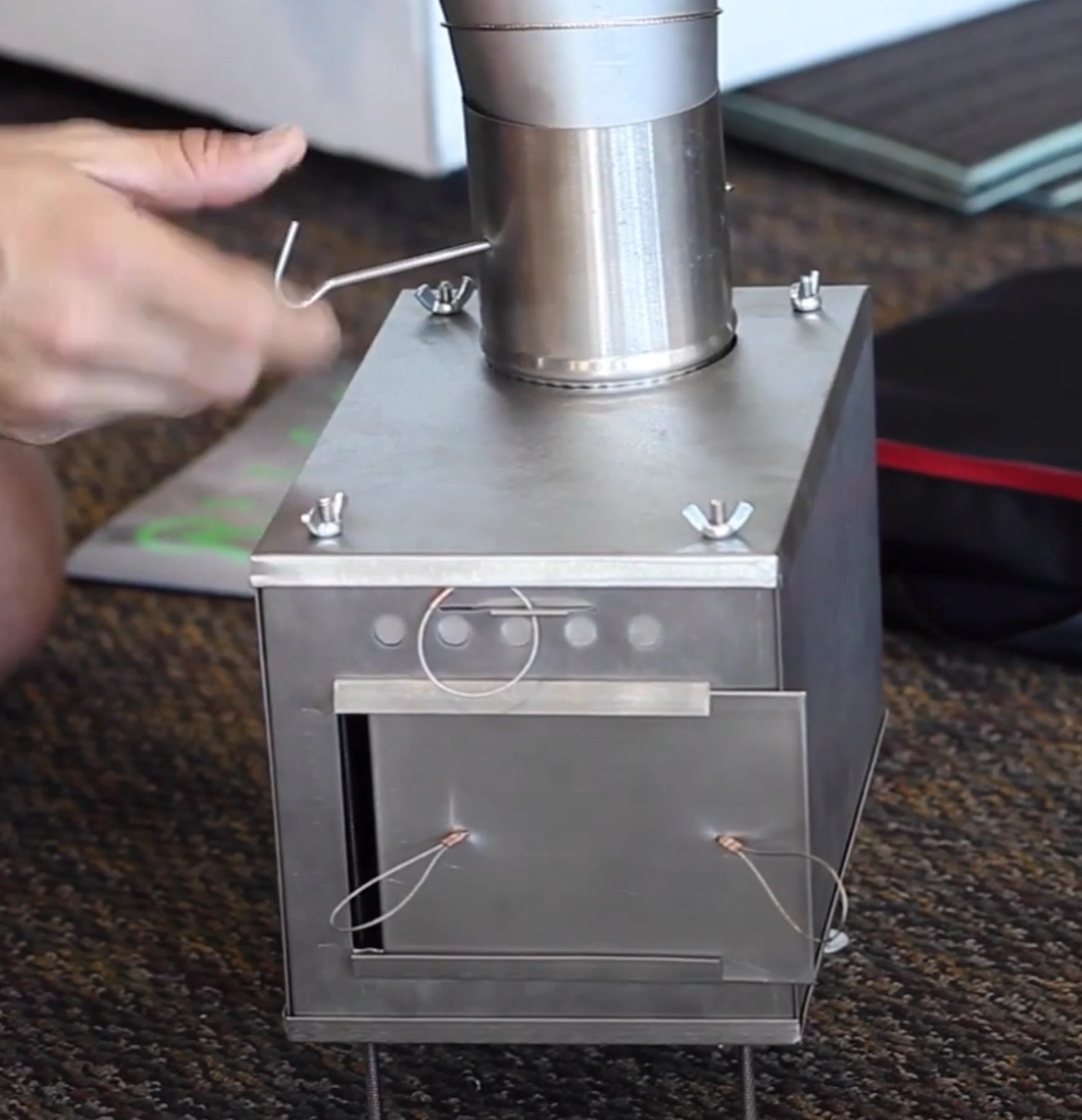 Лучшие палаточные печи для походов в холодную погоду 2025 года