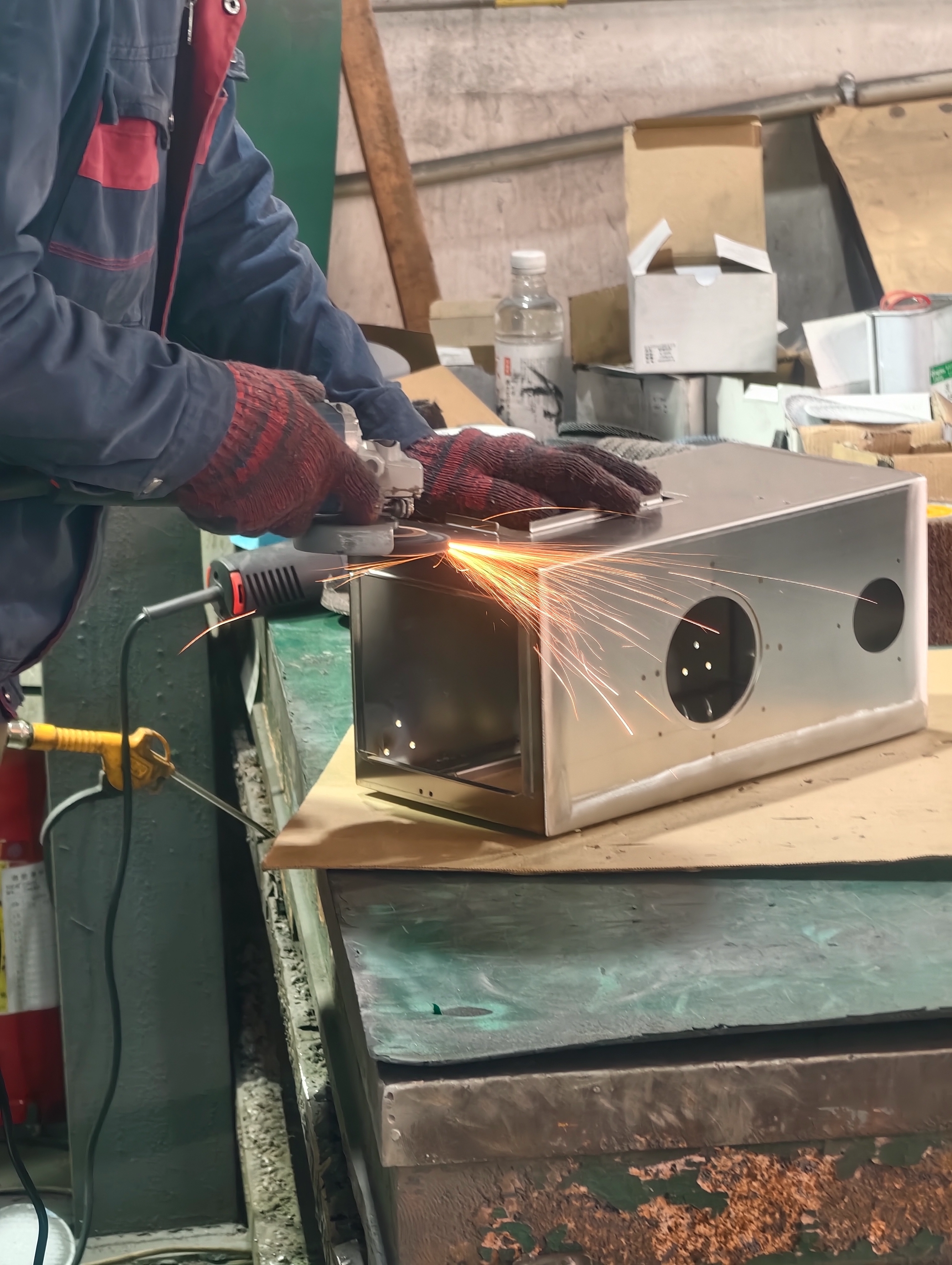 Компания INBESTCAMP изготавливает партию палаточных печей из нержавеющей стали марки 304 для клиента из Ирака Компания INBESTCAMP изготавливает партию палаточных печей из нержавеющей стали марки 304 для клиента из Ирака